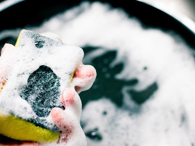 Keep Kitchen Sponges Dry And Mildew-Free With This Cleaning Tip