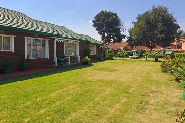 THIS PROPERTY OFFER YOU THE FOLLOWING:

&gt; This stunning property is situated in the sought after area of Culemborg Park and are ...