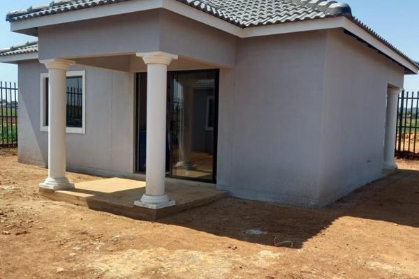 New House for Sale in Ga - Rankuwa
New House for Sale in Ga - Rankuwa

New ...