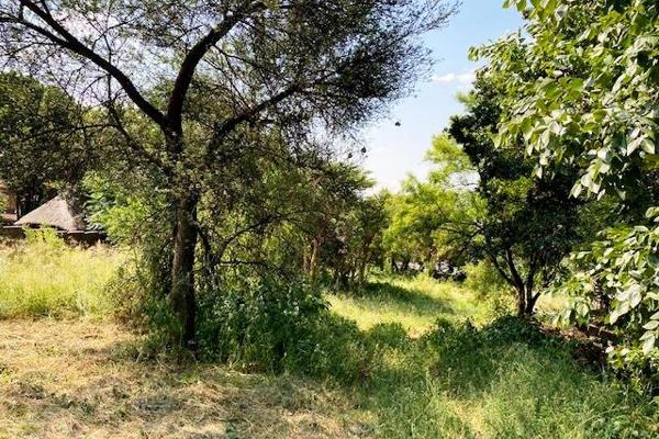 Only vacant stand currently available in Zwartkop 4
Build your dream property as this stand is situated in the boomed off area of ...