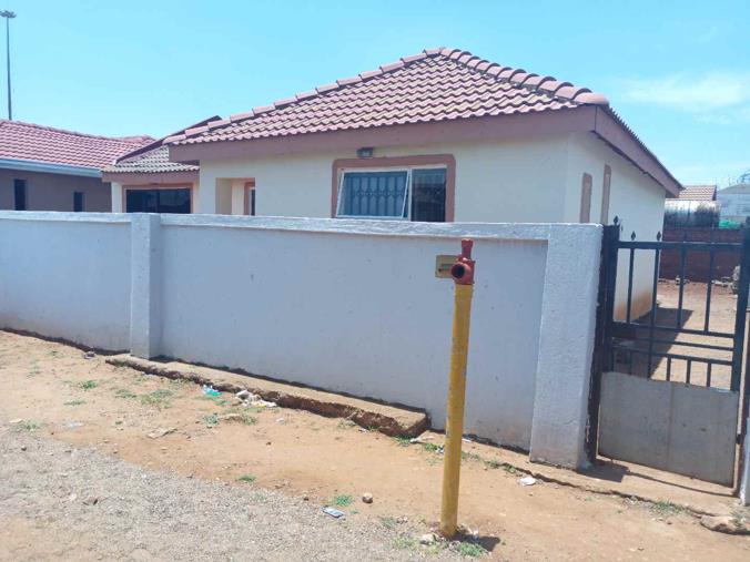 3 Bedroom House for Sale in Vosloorus Ext 25