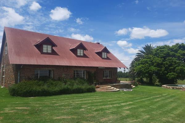 Situated in Tonteldoos, a small village regarded as Dullstroom`s “wild sister”, this ...