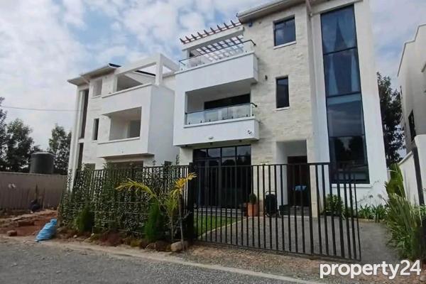 4 Bedroom House for Sale in Kerarapon