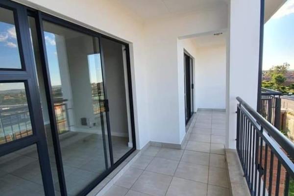 Modern 1 bedroom apartment for Sale, on the 2nd floor, in The Blyde Riverwalk Lifestyle Estate. It is in an elegant building block with ...