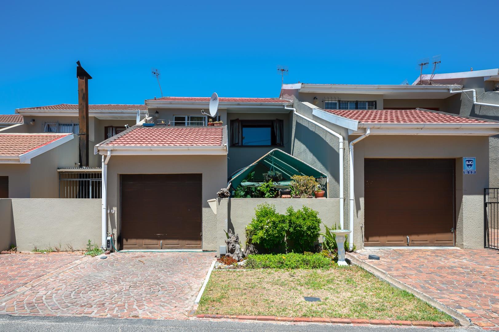 Townhouses For Sale In Brackenfell : Brackenfell Property : Property24 ...