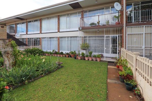 This beautiful two bedroom ground floor home is very central located near retail shopping centers, churches, hospitals and schools.  ...