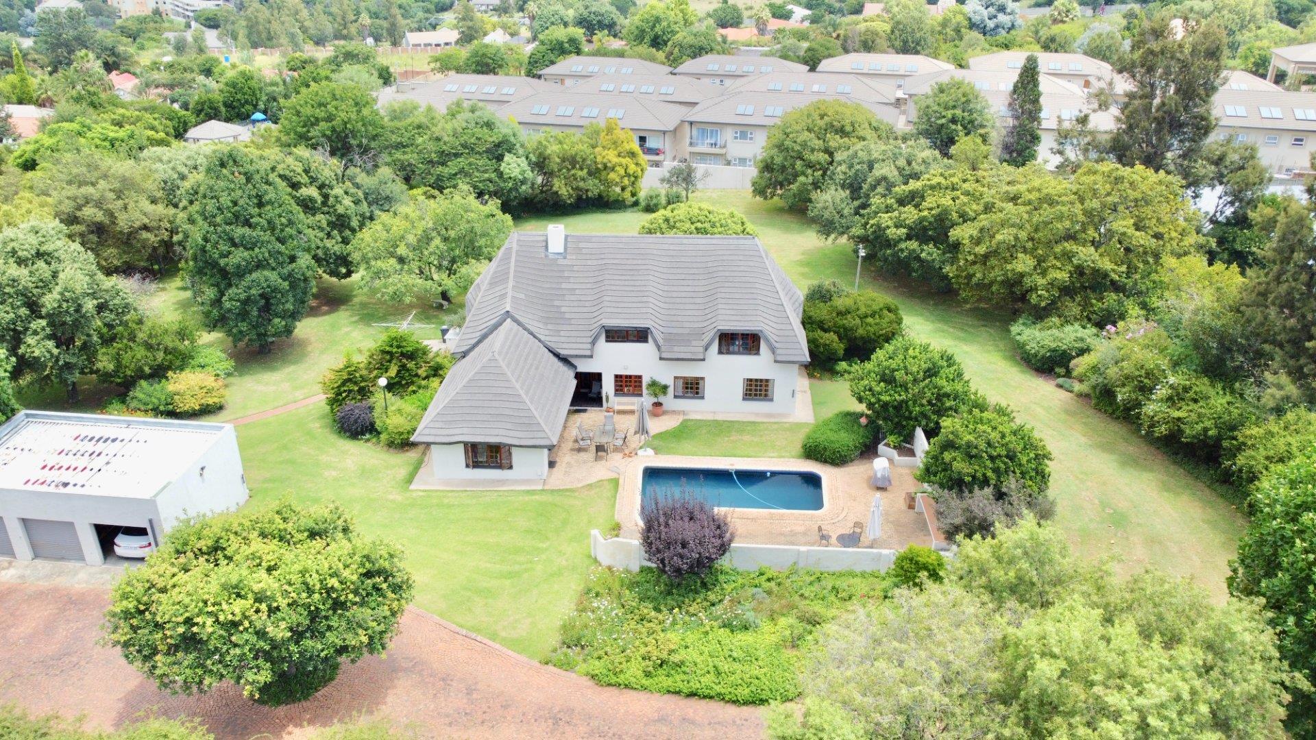 4 Bedroom House for sale in Glen Austin AH P24112289801