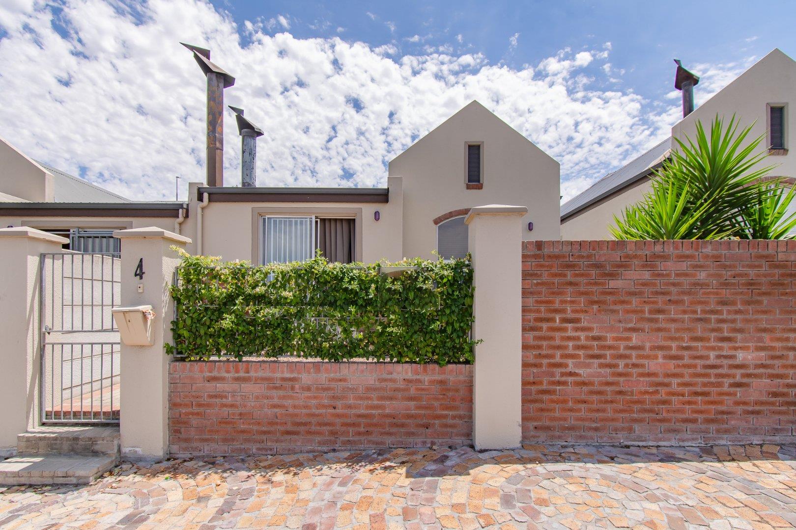 Townhouses For Sale In Brackenfell : Brackenfell Property : Property24 ...