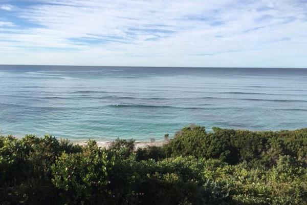Most beautiful stand is waiting for someone to build his/her dream home. The views are breathtaking! The property is situated on a ...