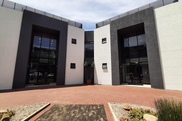 This is a prime corporate office that is located in one of Westville&#39;s premier office parks. The 130 sqm corporate office is ...