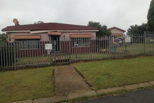 This home includes a yard, a carport for five cars, and two storerooms.
It offers a sizable living room with a built-in braai. The ...