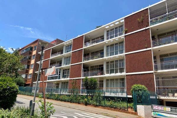 Well maintained one bedroom apartment in Parktown close to Brenthurst clinic. This apartment is ideal for students close to wits ...