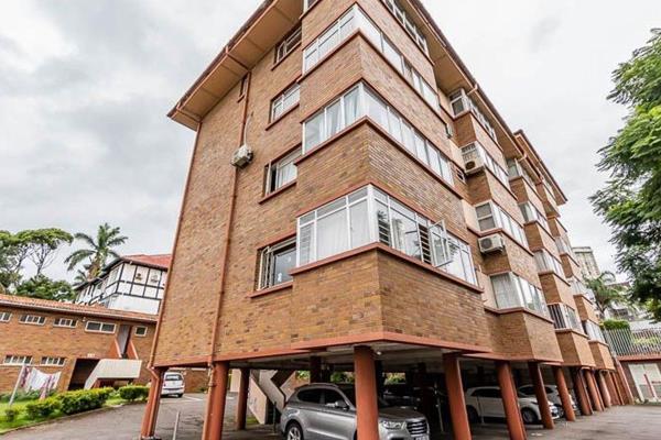 Make this one stop on your list of properties to view.
This must have top floor unit in a well appointed block gives owners the ...