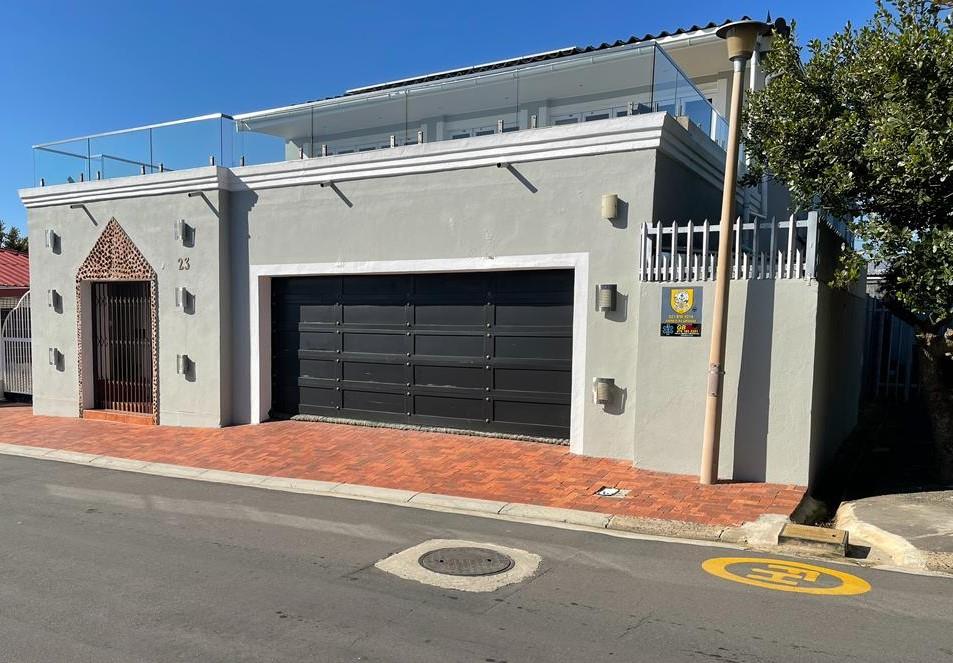 6 Bedroom House for sale in Gordons Bay Central P24112314179