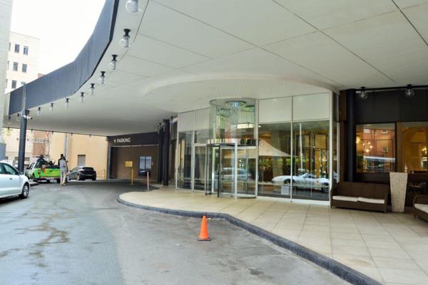 This Hotel apartment is situated in bustling suburb of Braamfontein, close to Wits ...