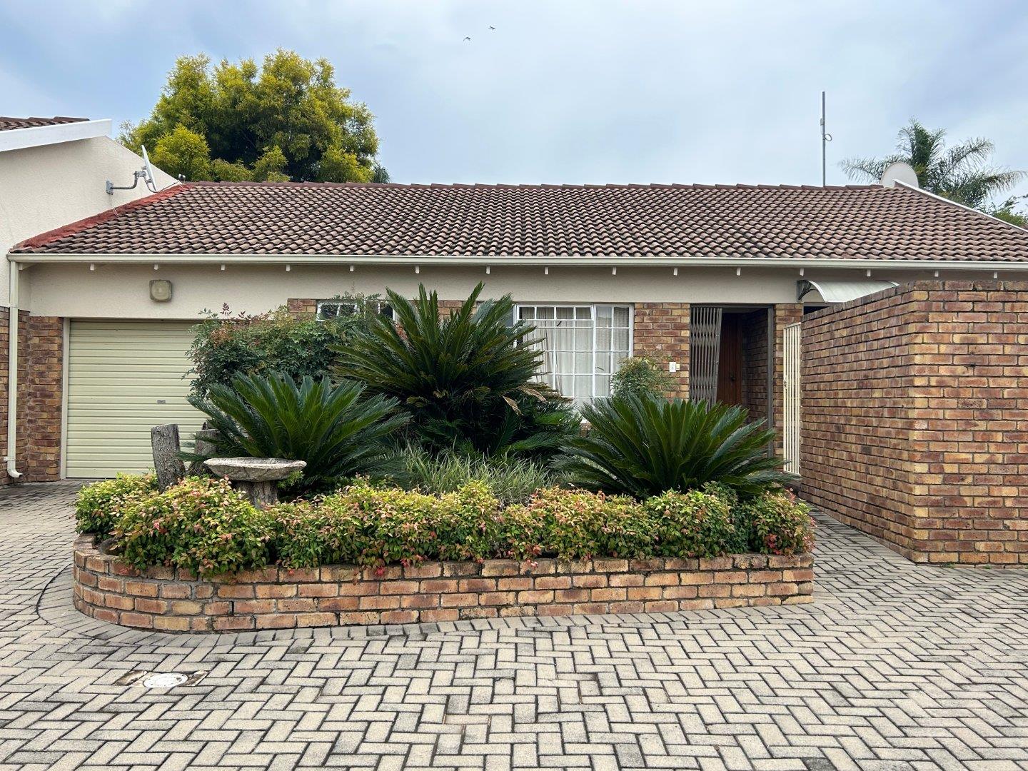 Townhouses for sale in Newcastle Newcastle Property