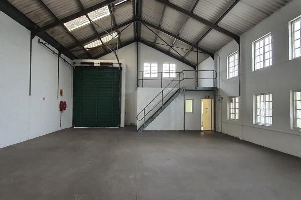 204sqm Industrial Space for Storage, Distribution, and Workshop To Let in Secure Ruco ...