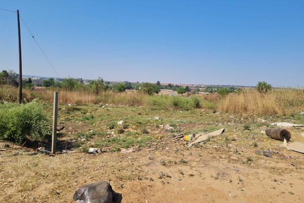 2.9 hectre plot available for ideal business
Opposite the informal settlement but ideal for a spaza shop or supermarket
New ...