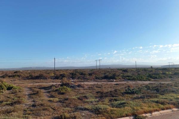 This 2253 m2 plot is  centrally located on the main route between Langebaan, Vredenburg ...