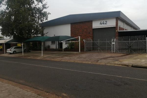 Well maintained and positioned warehouse / factory in Silvertondale, very close to major traffic routes. Part of Silvertondale / ...