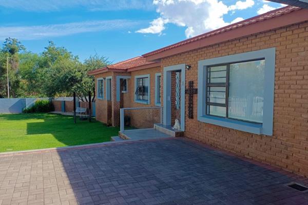 You will find this house on one of Upington&#39;s most famous streets. The property offers a neat, low, maintenance four-bedroom house ...