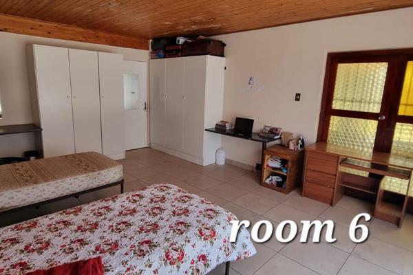 En suite single room - R4500
single room 4200
2 sharing beds - R3200
Fully Furnished ...