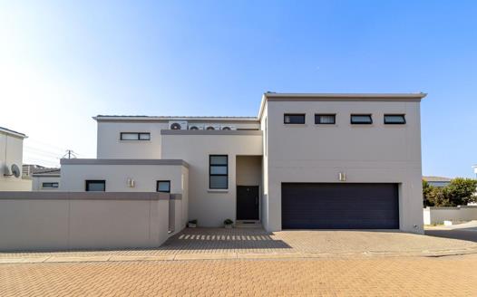 4 Bedroom Townhouse for sale in Lonehill