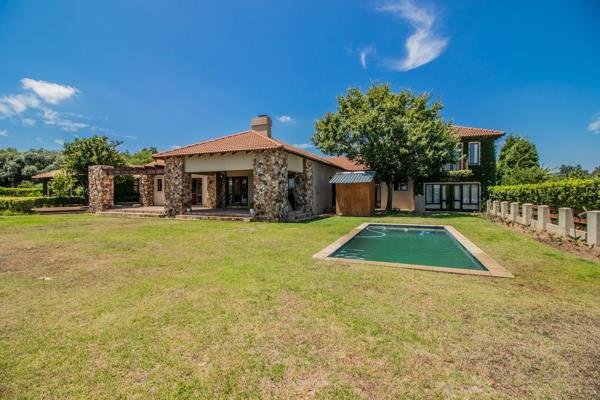 This spectacular residence located in the prestigious Blair Atholl Estate offers ...