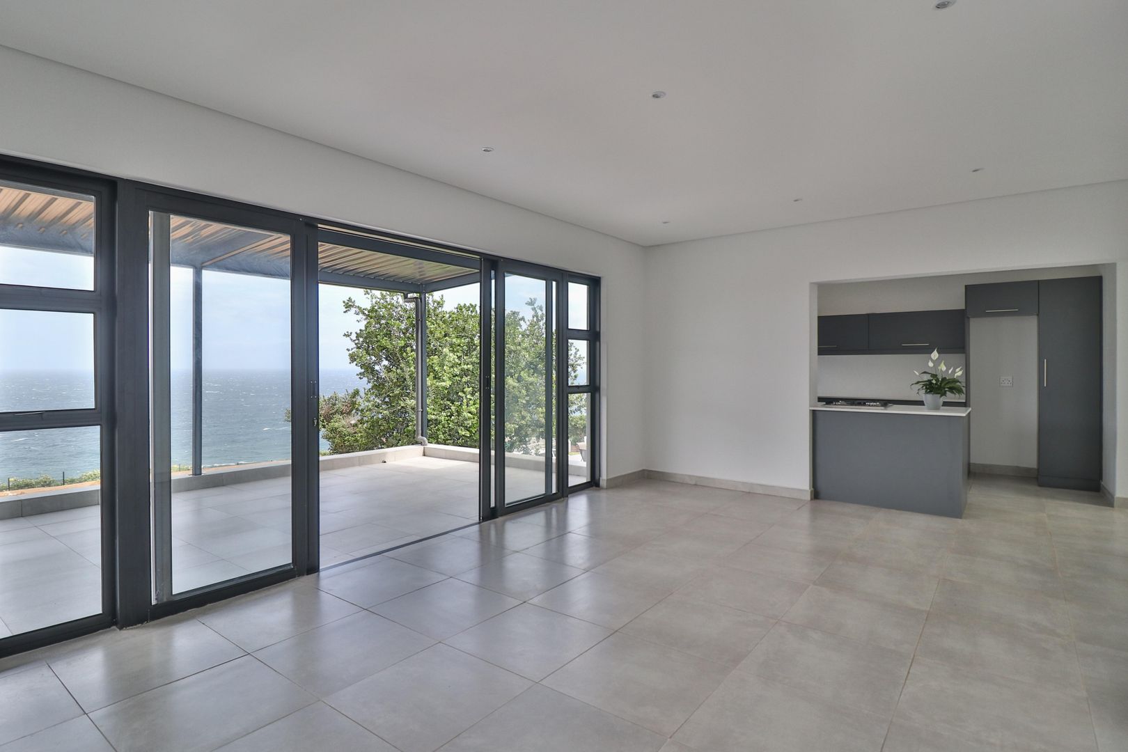 3 Bedroom Apartment / flat for sale in Amanzimtoti 5 Wavecrest Views