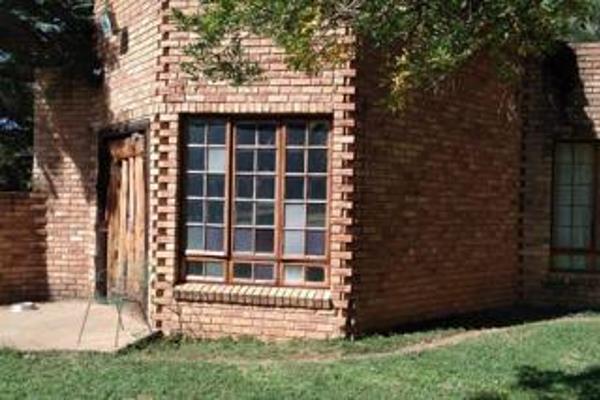 Developers dream! 5.05 Ha smallholding bordering the R24. Beautiful house and flat, both with underfloor heating for the winter. ...