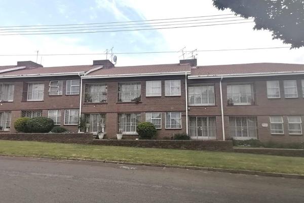 Two bedroom flat/apartment to rent in a heart warming complex. This property offers you ...