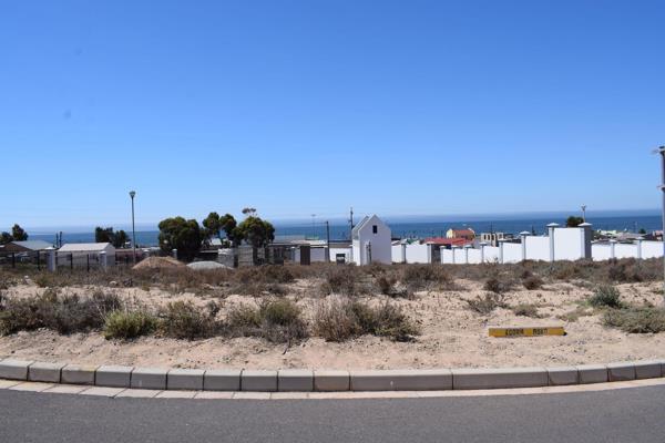 *Agent base in St Helena bay*
Property Overview:

• Size Stand 315M2
• No building time ...