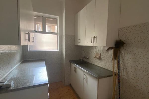 Share-block Apartment on the North Beach. This two-bedroom apartment with a spacious kitchen with BIC. The full bathroom is tiled and ...