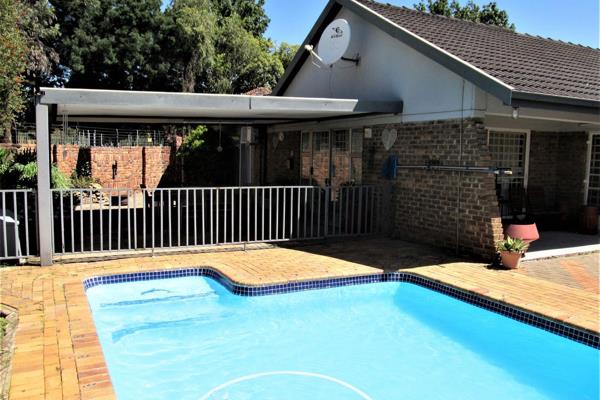 Spacious, neat family home with patio and swimming pool.
The Granny Flat with a bedroom, bathroom with shower, basin and toilet and a ...