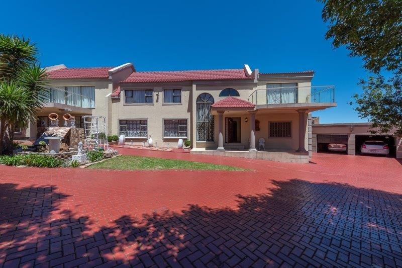 4 Bedroom House for sale in Winchester Hills P24112353484