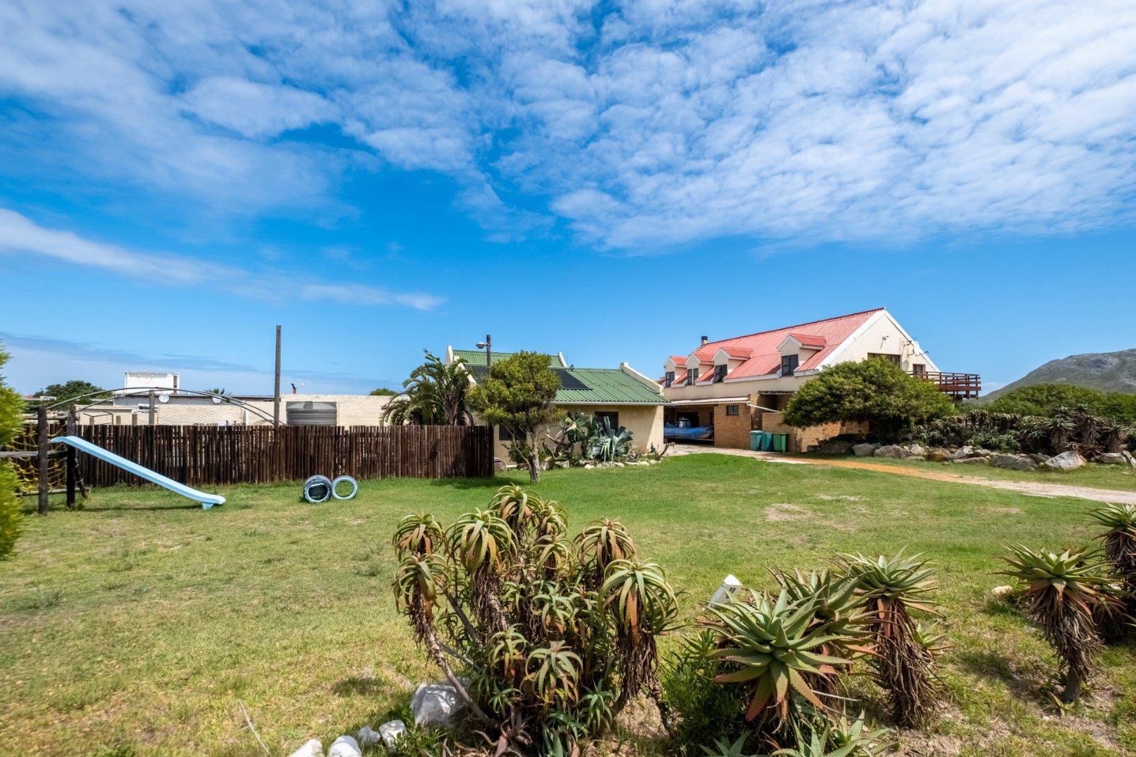 11 Bedroom House for sale in Bettys Bay 4 Agapanthus P24112361602