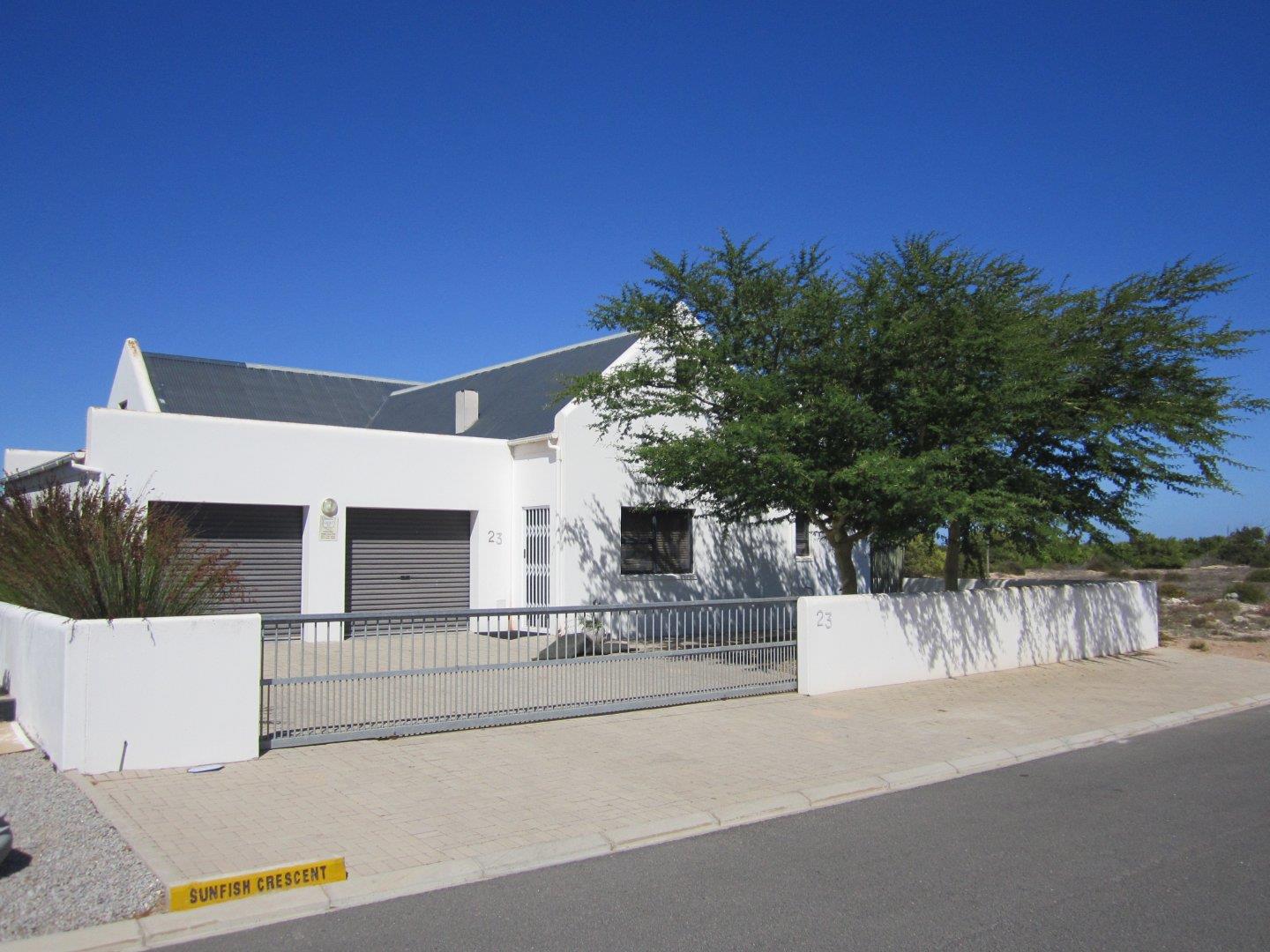 4 Bedroom House for sale in Britannia Reef Estate 23 Sunfish Crescent