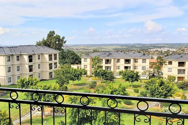 Modern, top floor apartment, set in a secure estate, with landscaped gardens.
The fully ...