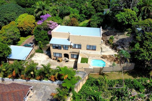 This spacious family home offers so much - seeing is believing!  The property is situated a mere 300m from a lovely quiet beach in a ...