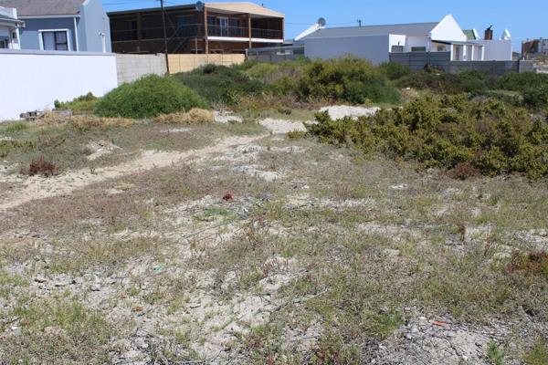 This 240m&#178; plot is 100m walking distance to the beach. The plot is level and in a ...
