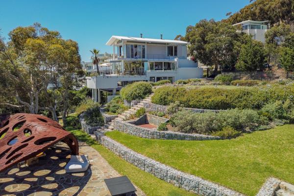 Welcome to The Garden Villa, a luxurious 5-bedroom villa located in the exclusive Bantry Bay area of Cape Town.

Perched high up on ...