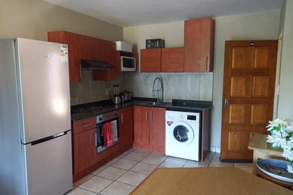 Downstairs 2 bedrooms with 2 bathrooms unit available in Lockwood Estate close to Hyper Valley Shopping Centre. Nelspruit.
This unit ...