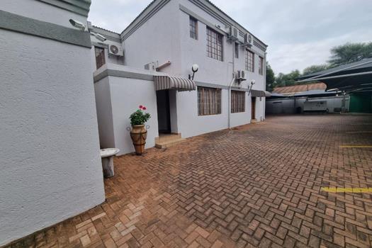 14 Bedroom House for sale in Thabazimbi