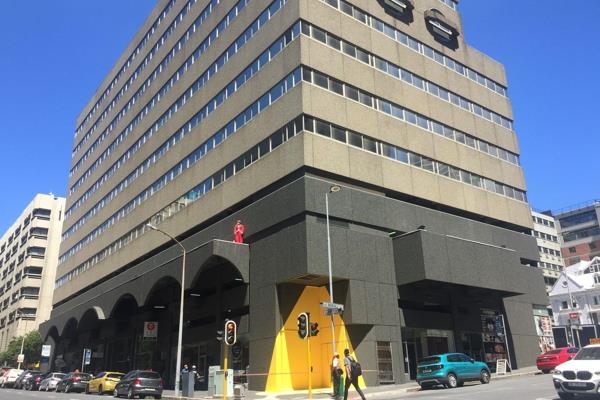 1358 m&#178; office to rent in Cape Town CBD. No Power outages in this building. ...