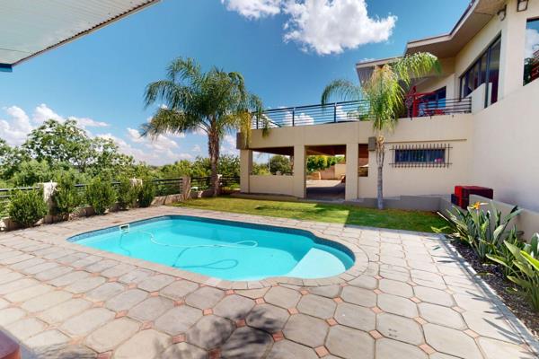 Serene in it&#39;s setting.  AN INTIMATE COZY AMBIENCE
This prestigious home with an excellent address in Upington,  offers a lifestyle ...