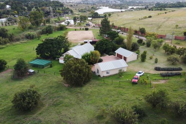 This delightful country home is located on a quiet country lane in Glenferness and is perfect for a work from home environment.  Two ...