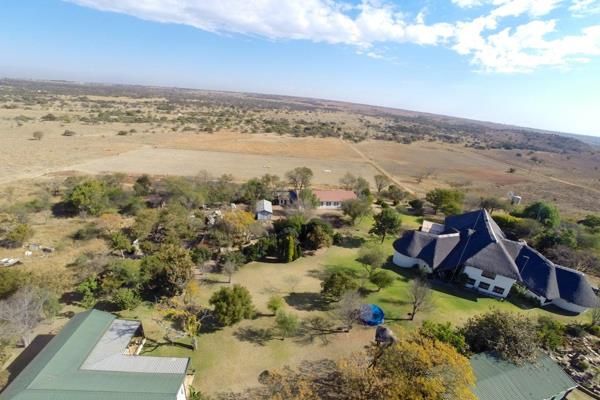 21 hectares farm just outside of Dinokeng 
Has big 5 bedrooms house with loft big entertainment area
Paddock for game
Manicured ...