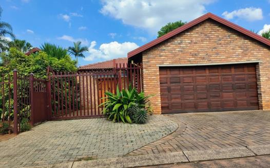 3 Bedroom House for sale in Theresapark