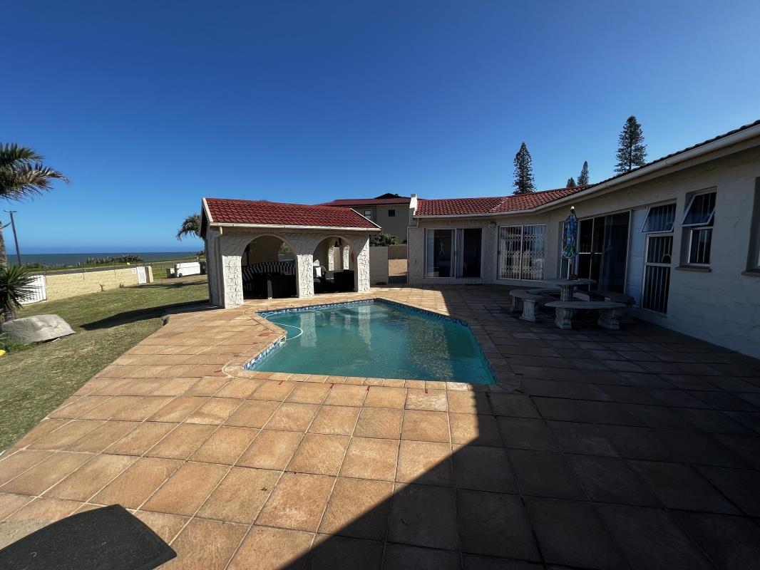 7 Bedroom House for sale in Manaba Beach P24112433285