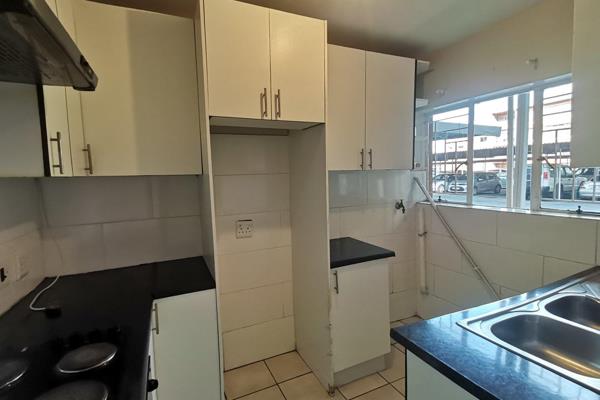 Prime Location and perfectly positioned in Benoni Central! Great investment! ground floor flat 

This unit is walking distance to the ...